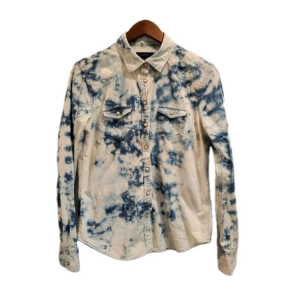American Eagle Outfitters Women's size Medium Acid Wash Denim Pearl Snap Shirt - Picture 1 of 5